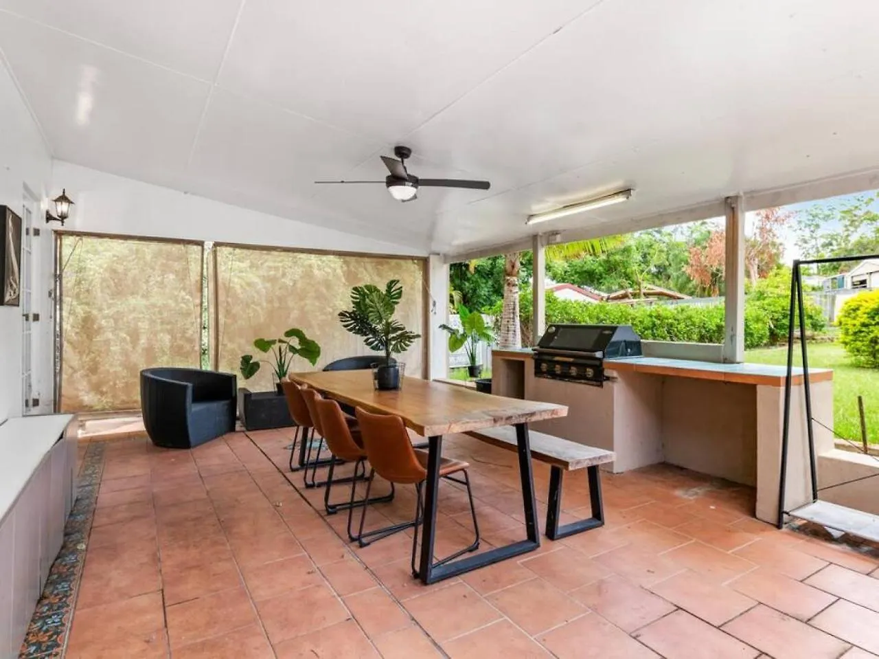 Casa Foresta - Old Time Charm 4Br Family House Boronia Heights 0*,  Australia