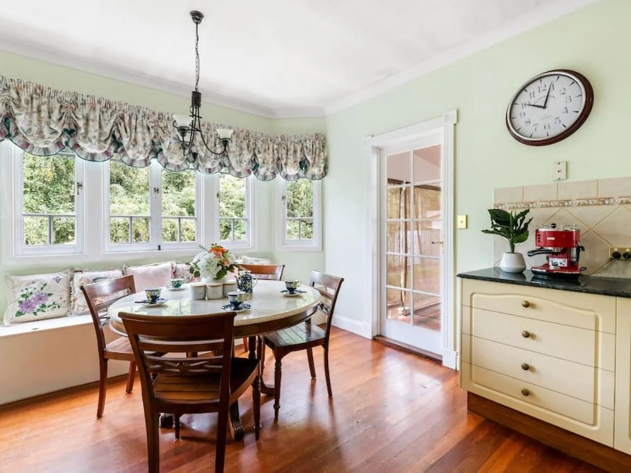 Holiday home Casa Foresta - Old Time Charm 4Br Family House Boronia Heights